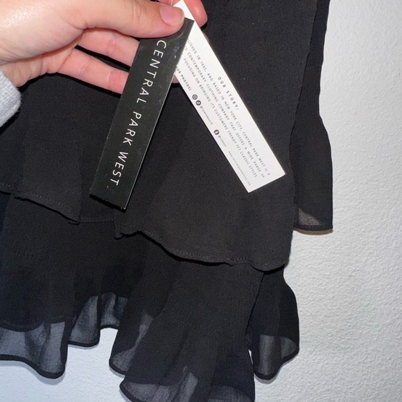 REVOLVE Central Park West Jane Halter Top in Black Size Small NWT - Picture 6 of 8